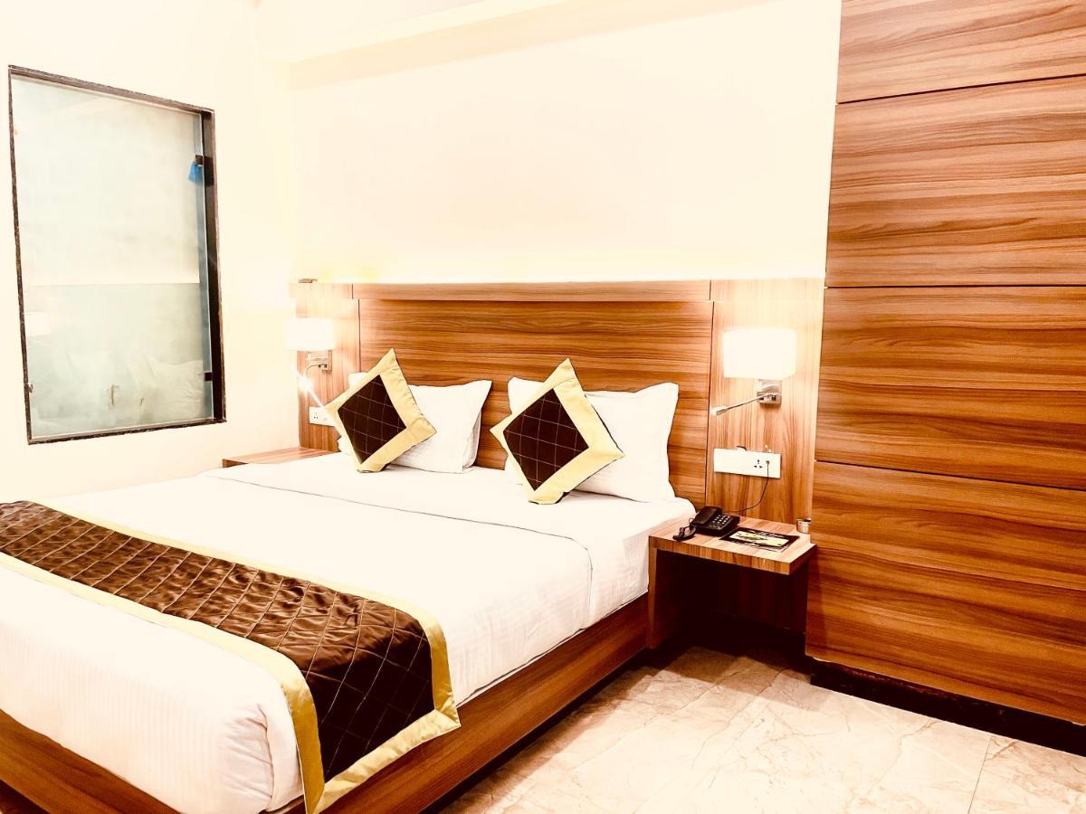 Hotel Palm Pacific Kota  Ngoại thất bức ảnh