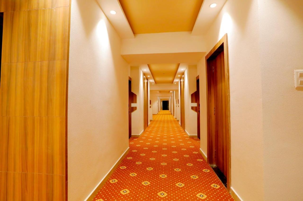 Hotel Palm Pacific Kota  Ngoại thất bức ảnh